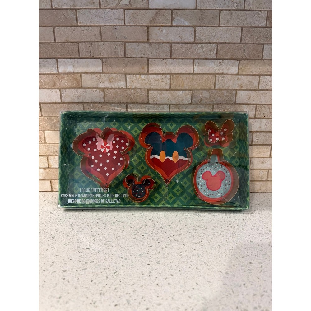 Disney Parks Cookie Cutter Set 5pc Christmas 2023‎ Mickey Minnie